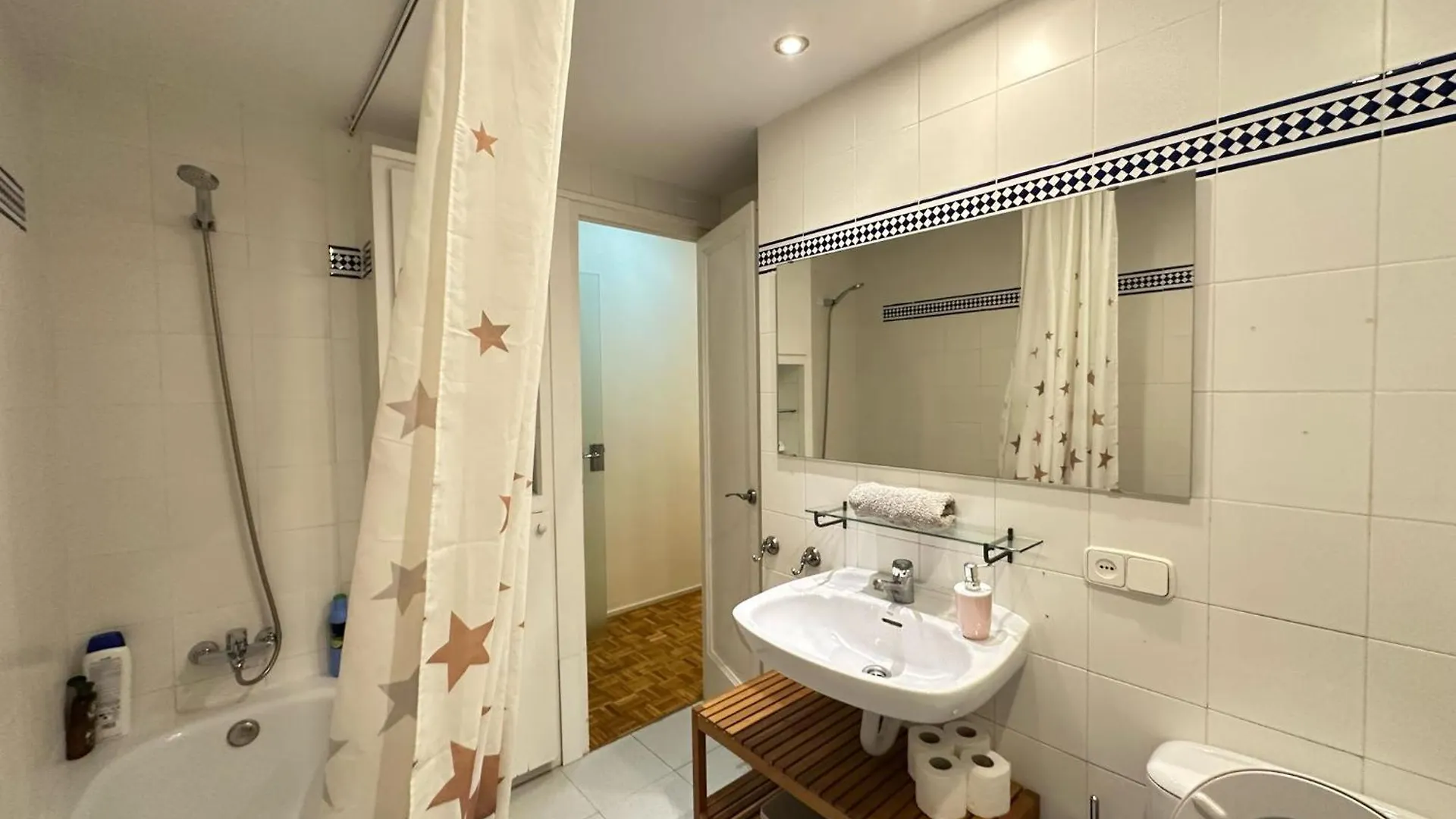 Bed & Breakfast Alojamiento Villarro Barcelona